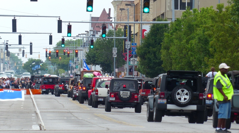 Illustration for article titled Bask In The Explosion Of Jeepness At The Toledo Jeep Festival